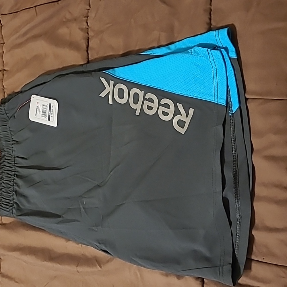 Men's Reebok woven shorts size 2XL